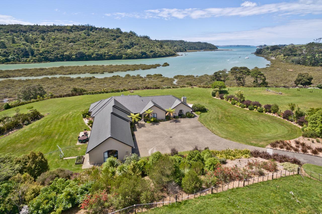 Okura River Estate Getaway Окленд Экстерьер фото